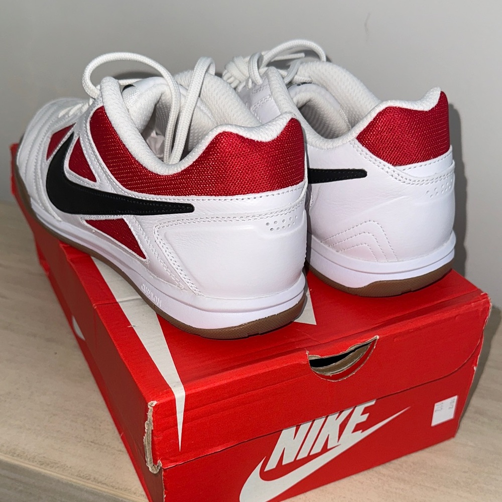 Nike Gato - Picture 4 of 6